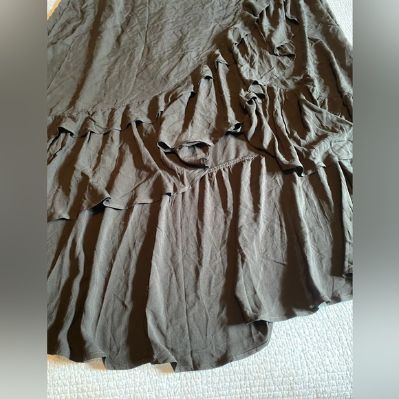 Torrid Black Ruffle Hilo Maxi Skirt NWT - Picture 2 of 6